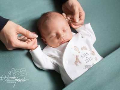 <div class=boy-info-container style=background-color:#d3eafc;><h4 class=boy>Finnley Emilio</h4></div> <div class=boy-info-container style=background-color:#d3eafc;><h4 class=boy>Finnley Emilio</h4></div>