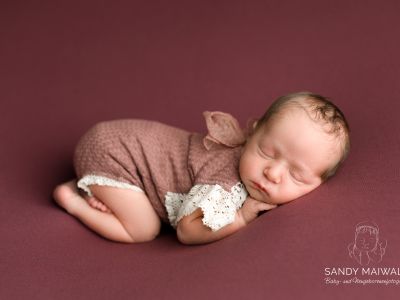 <div class=girl-info-container style=background-color:#f0d2d2;><h4 class=girl>Habiba Eva Mariam Opera-Burulday</h4></div> <div class=girl-info-container style=background-color:#f0d2d2;><h4 class=girl>Habiba Eva Mariam Opera-Burulday</h4></div>