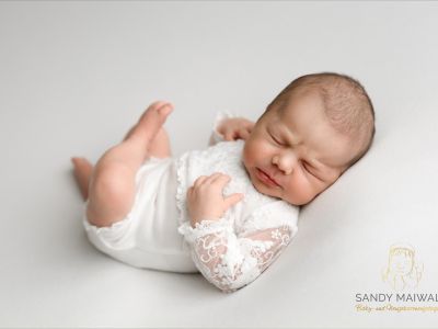 <div class=girl-info-container style=background-color:#f0d2d2;><h4 class=girl>Hannah</h4></div> <div class=girl-info-container style=background-color:#f0d2d2;><h4 class=girl>Hannah</h4></div>