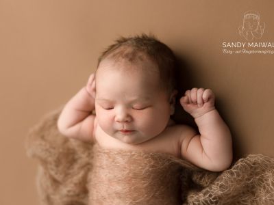 <div class=girl-info-container style=background-color:#f0d2d2;><h4 class=girl>Malin</h4></div> <div class=girl-info-container style=background-color:#f0d2d2;><h4 class=girl>Malin</h4></div>