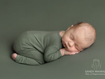 <div class=boy-info-container style=background-color:#d3eafc;><h4 class=boy>Silas Brändel</h4></div> <div class=boy-info-container style=background-color:#d3eafc;><h4 class=boy>Silas Brändel</h4></div>